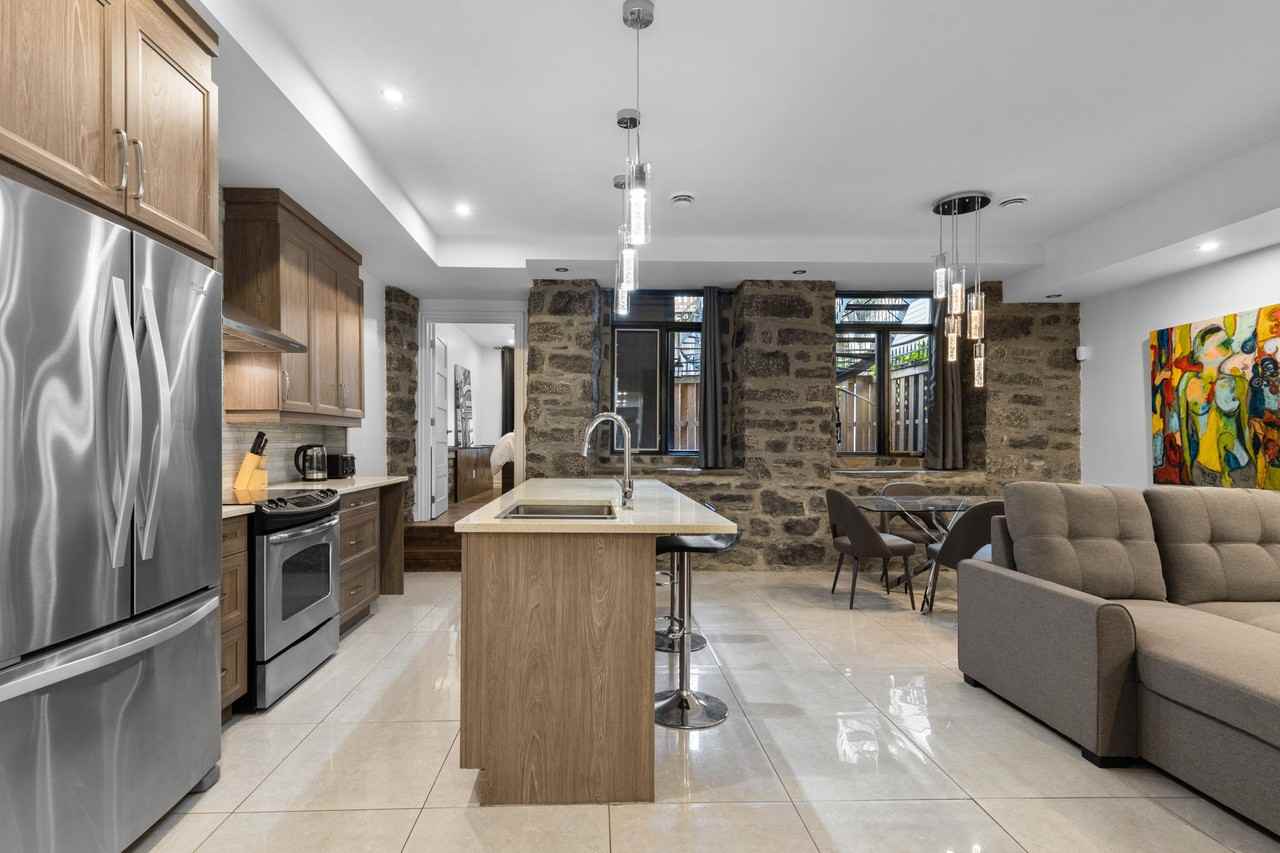 1013 Rue Saint-Hubert - Photo 5 of 18