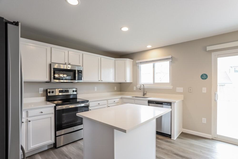 12450 Vrain Cir - Photo 7 of 18