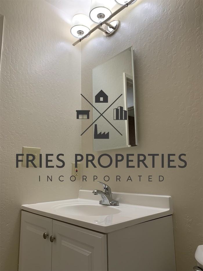 15941 Maubert Ave #5 - Photo 4 of 12