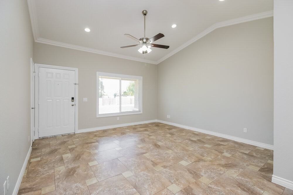 1401 N Ironwood St - Photo 3 of 16