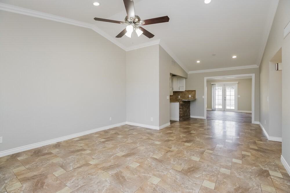 1401 N Ironwood St - Photo 4 of 16