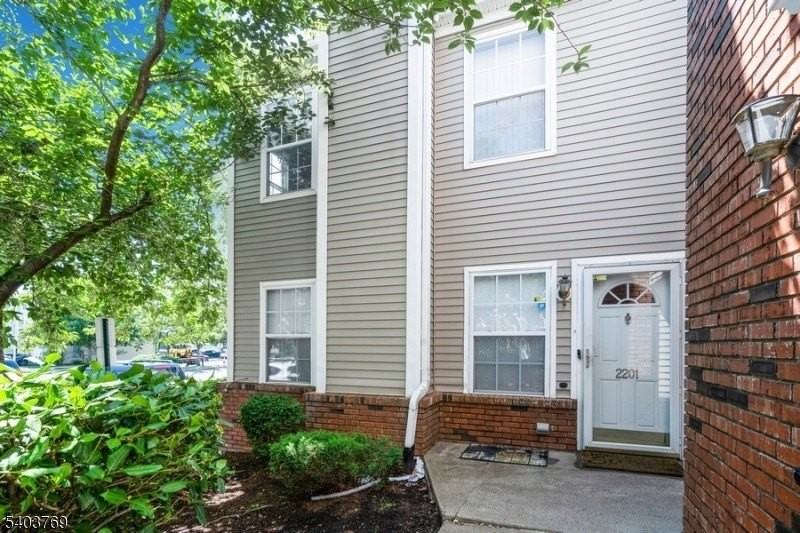 2201 Timber Ridge Ct - Photo 2 of 22