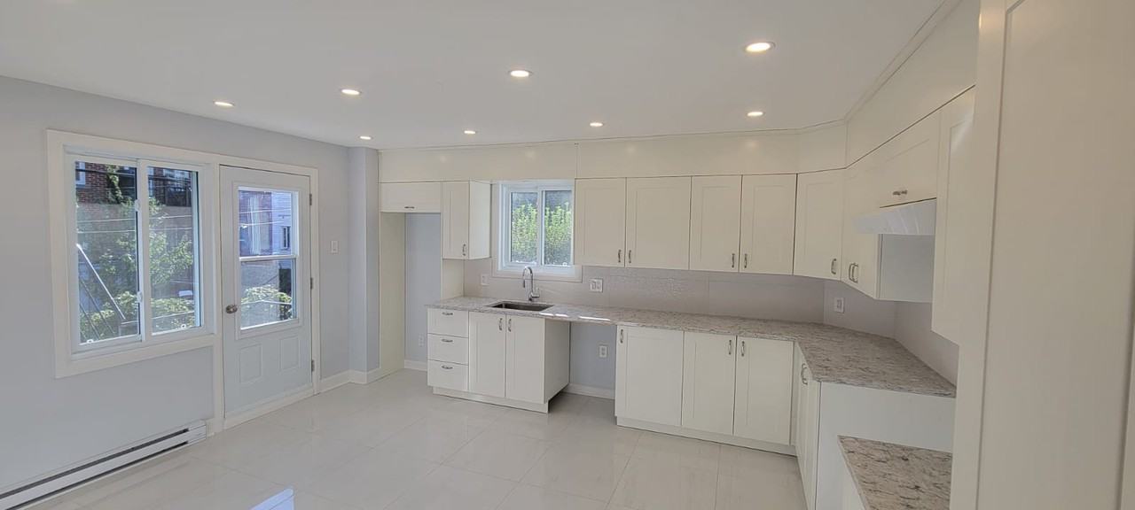 9030 Rue Saint-Urbain - Photo 3 of 10