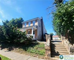 featured image of 817 Seneca St Unit B #B