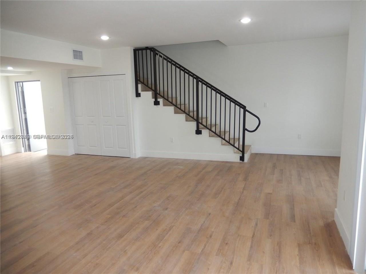 16955 Sw 100th Ave #9 - Photo 5 of 17