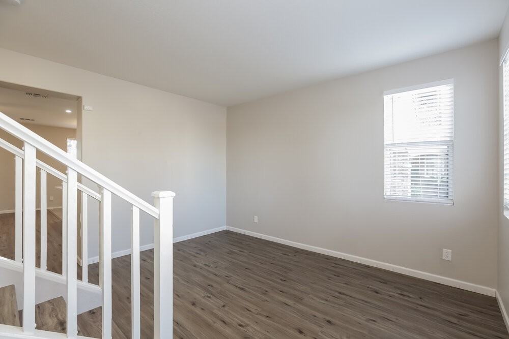 5211 W Burton Dr - Photo 4 of 17