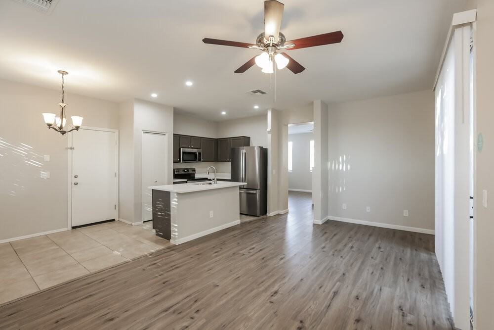 5211 W Burton Dr - Photo 7 of 17