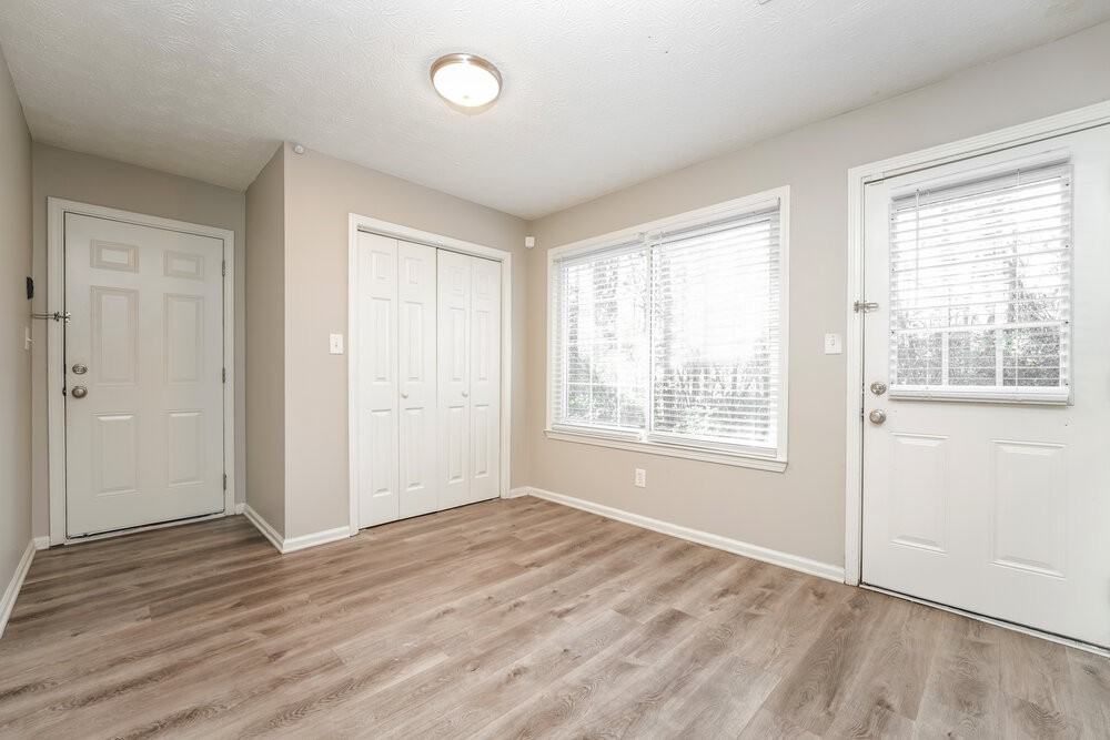 1569 Dillard Rd - Photo 6 of 17