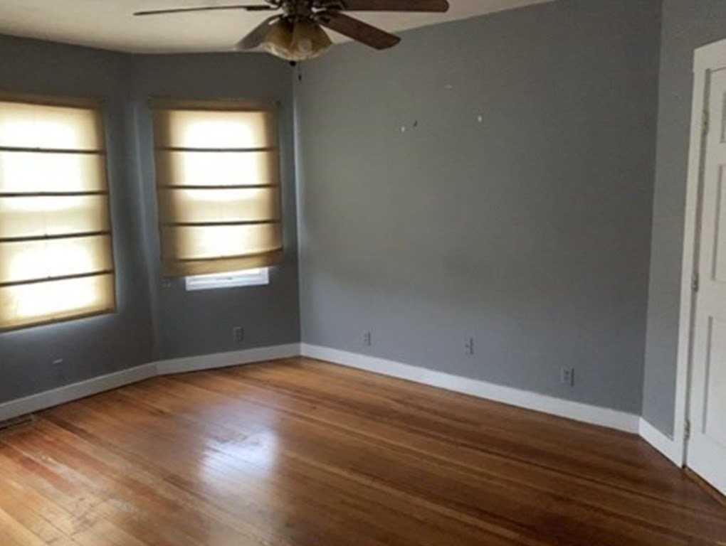 118 Sumner St Apt 3 #3 - Photo 4 of 8