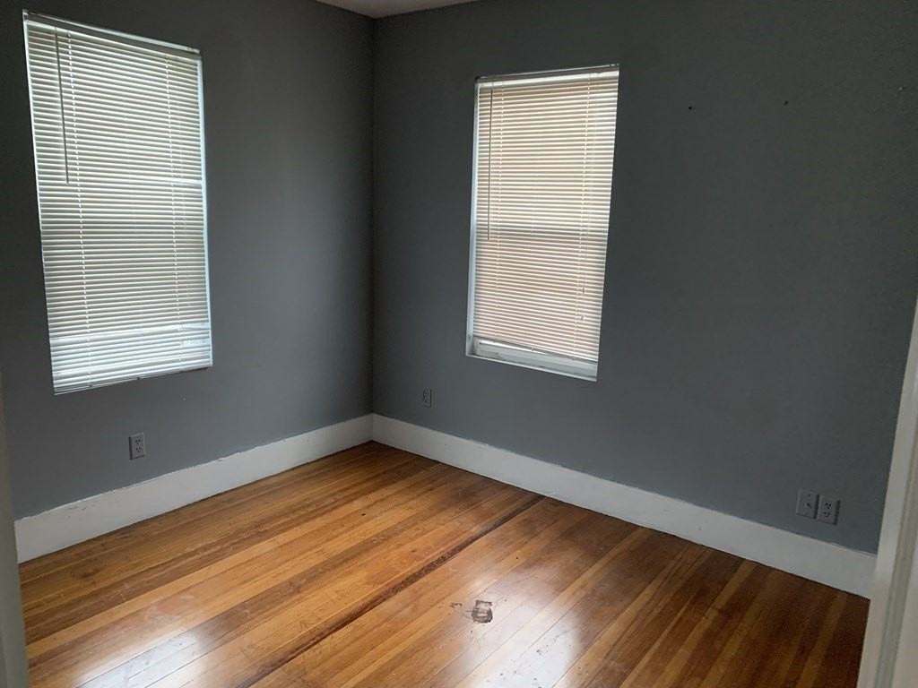 118 Sumner St Apt 3 #3 - Photo 5 of 8