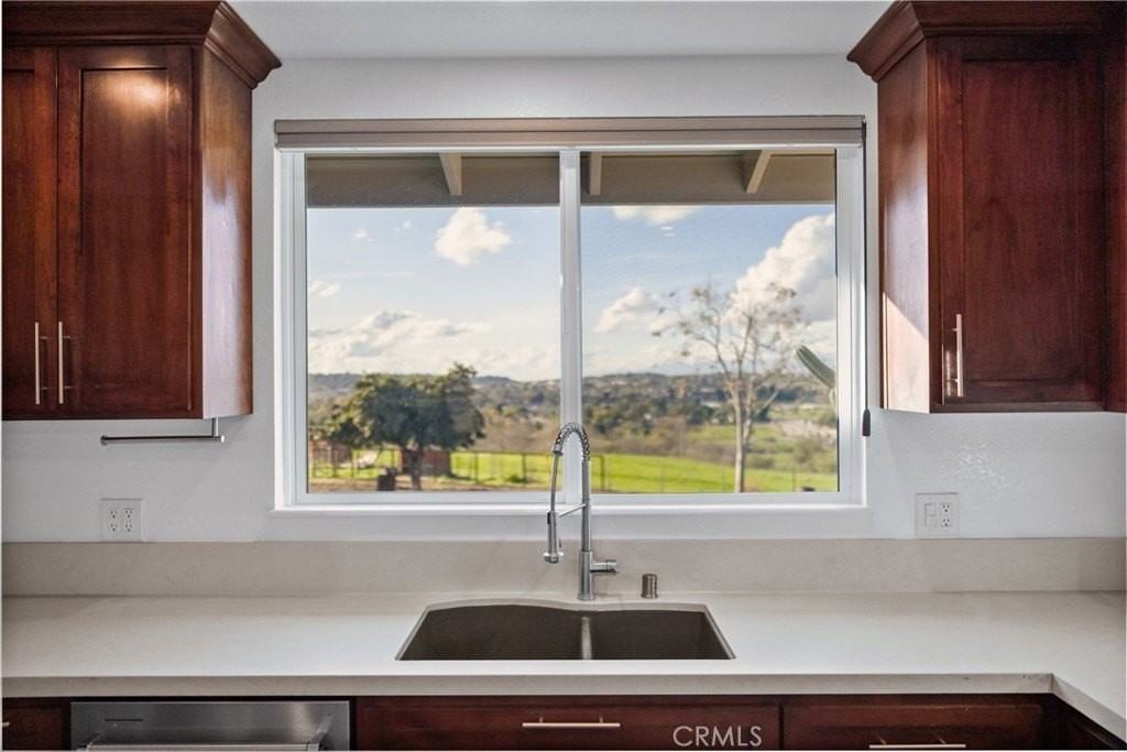 12646 10th St - Photo 6 of 50