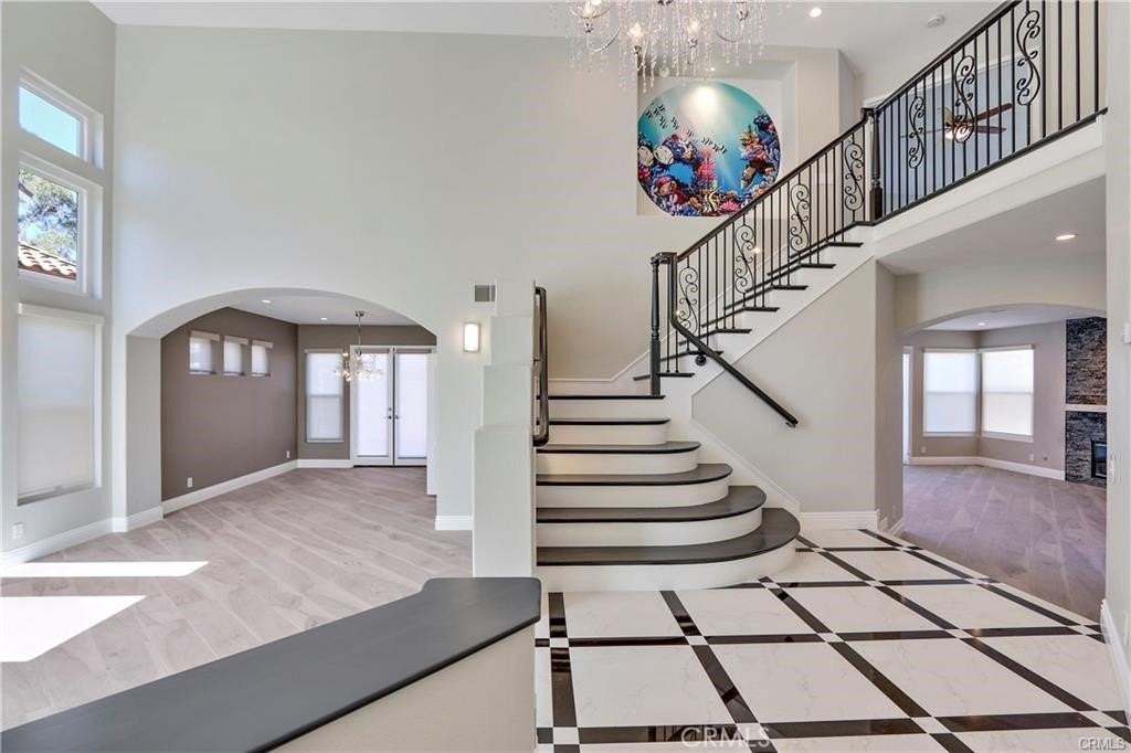 8161 E Marblehead Way - Photo 7 of 24