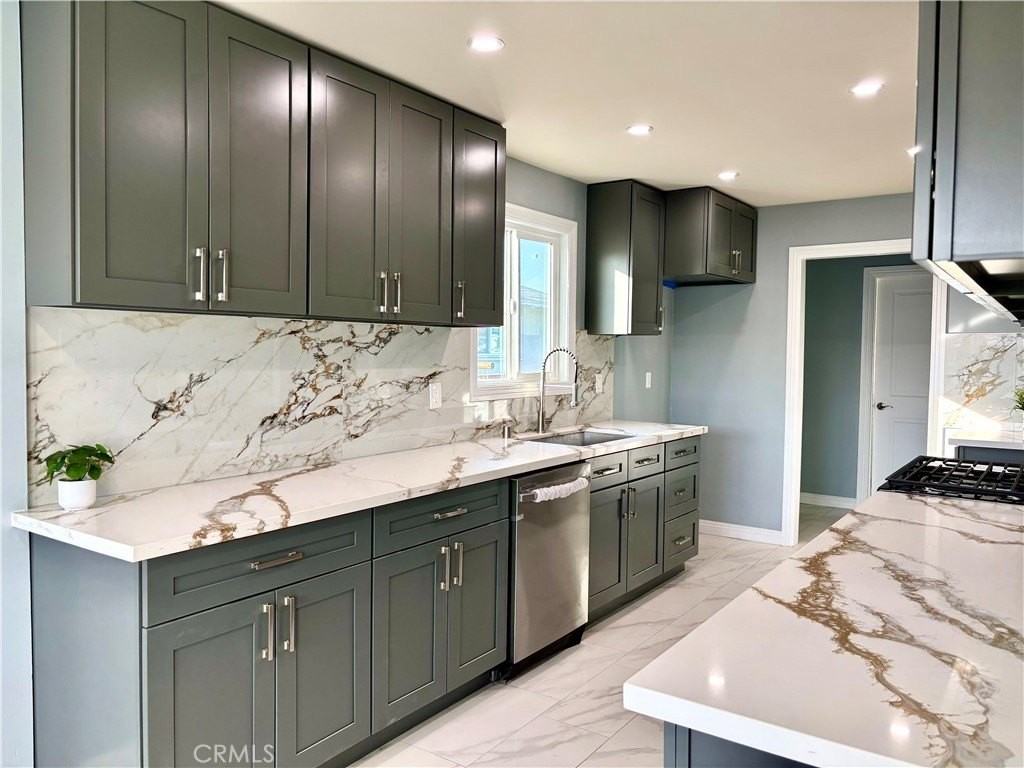 16014 Horace St - Photo 3 of 19