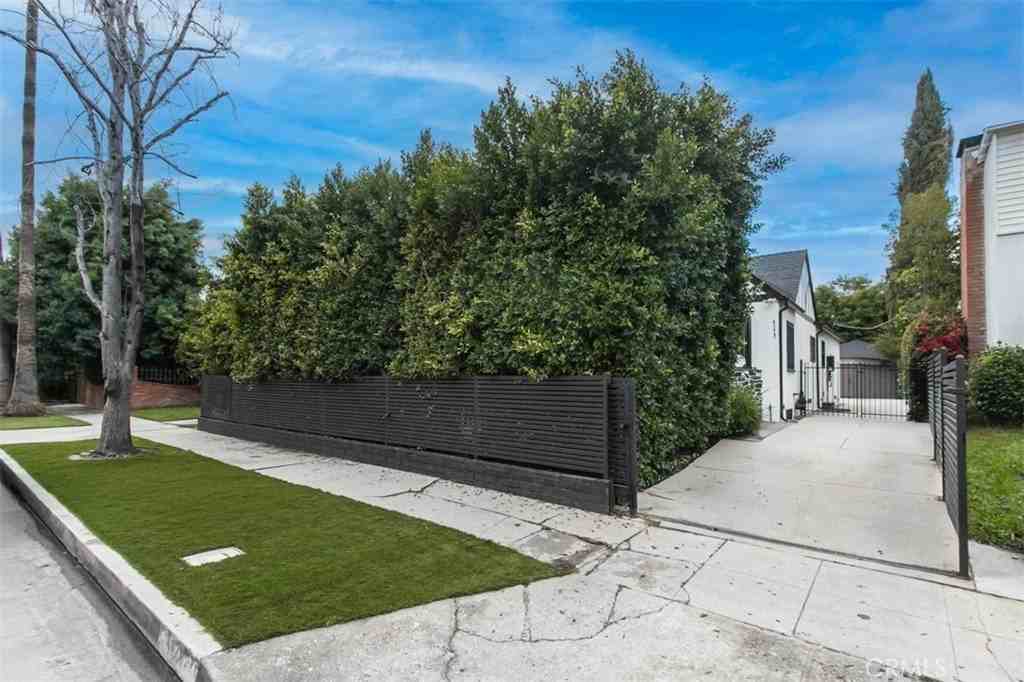 4177 Fair Ave - Photo 3 of 42