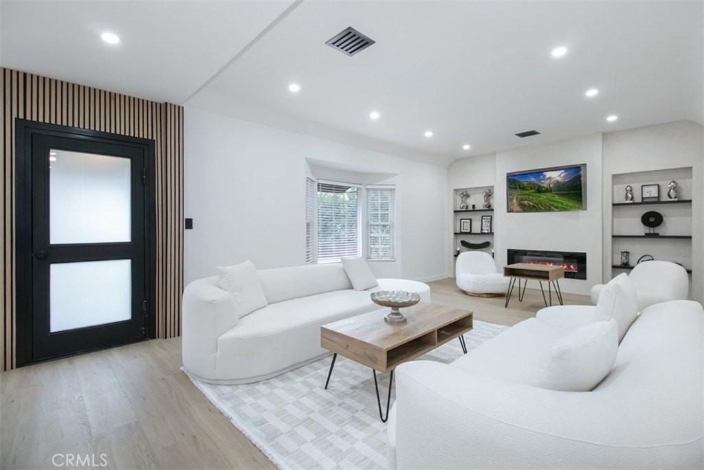 4177 Fair Ave - Photo 5 of 42