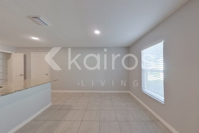 8460 Indian Laurel Ln - Photo 5 of 30