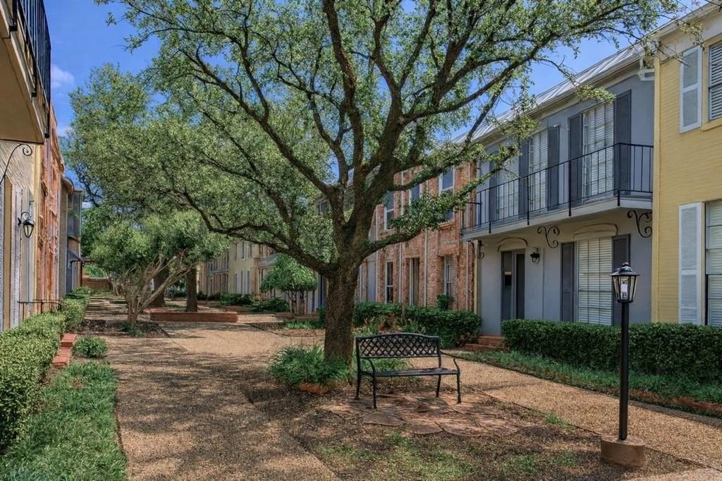 9844 Valley Meadow Ct - Photo 2 of 13