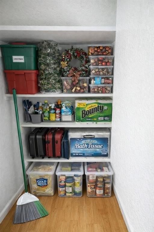 9844 Valley Meadow Ct - Photo 6 of 13