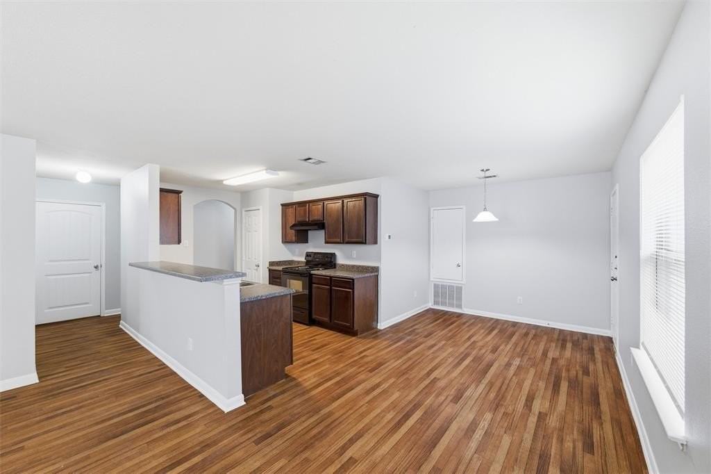 5720 Fathom Dr - Photo 4 of 13