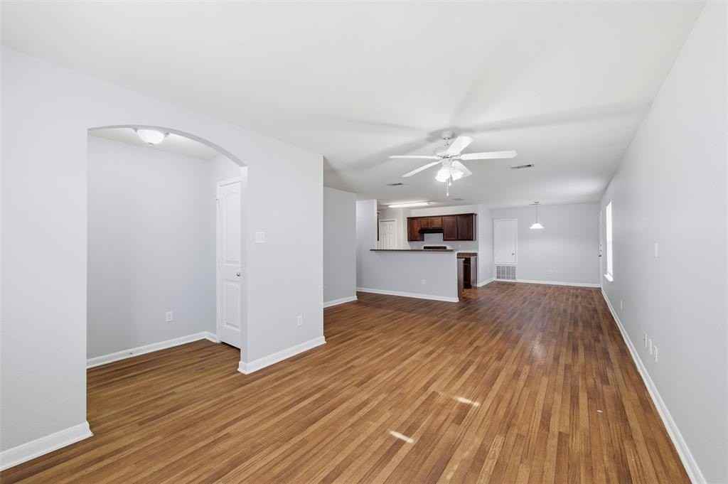 5720 Fathom Dr - Photo 6 of 13