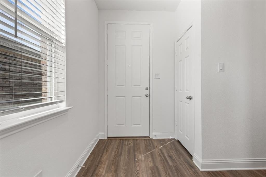 936 Brock Dr - Photo 3 of 14