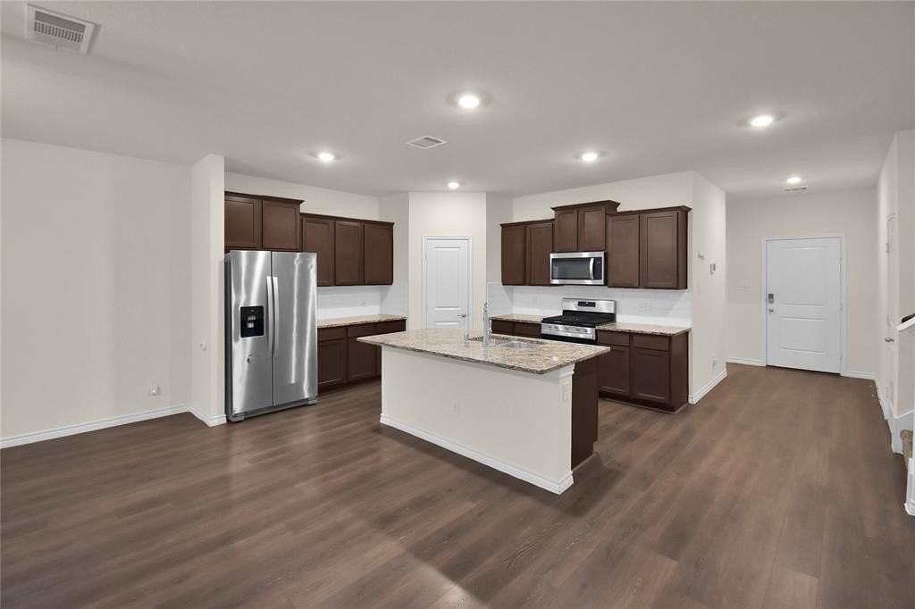 604 Gunsmoke Trl - Photo 3 of 25