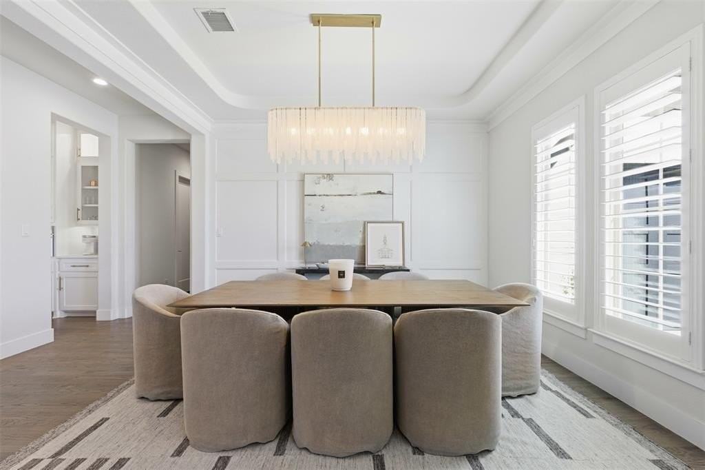 3409 Bellcrest Way - Photo 5 of 40