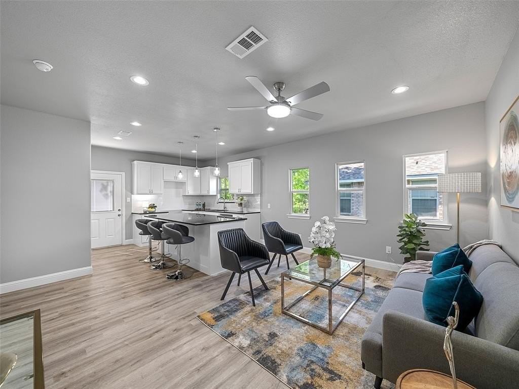 2524 Marjorie Ave - Photo 3 of 6