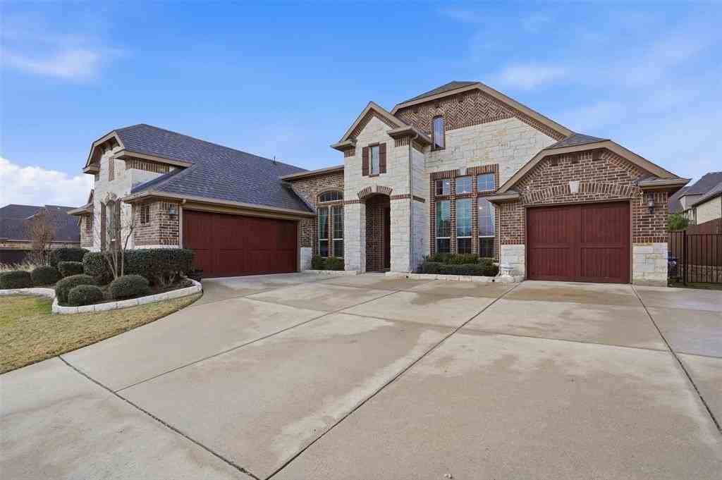 9801 Broiles Ln - Photo 2 of 38