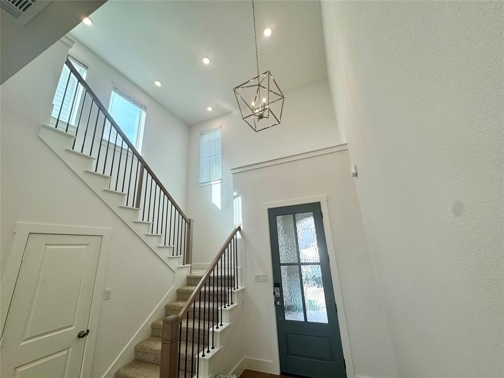 304 Chestnut St - Photo 2 of 25