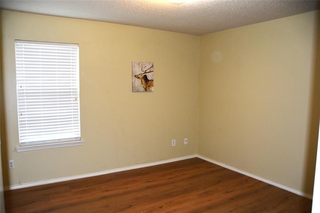 9809 Carter Dr - Photo 7 of 40