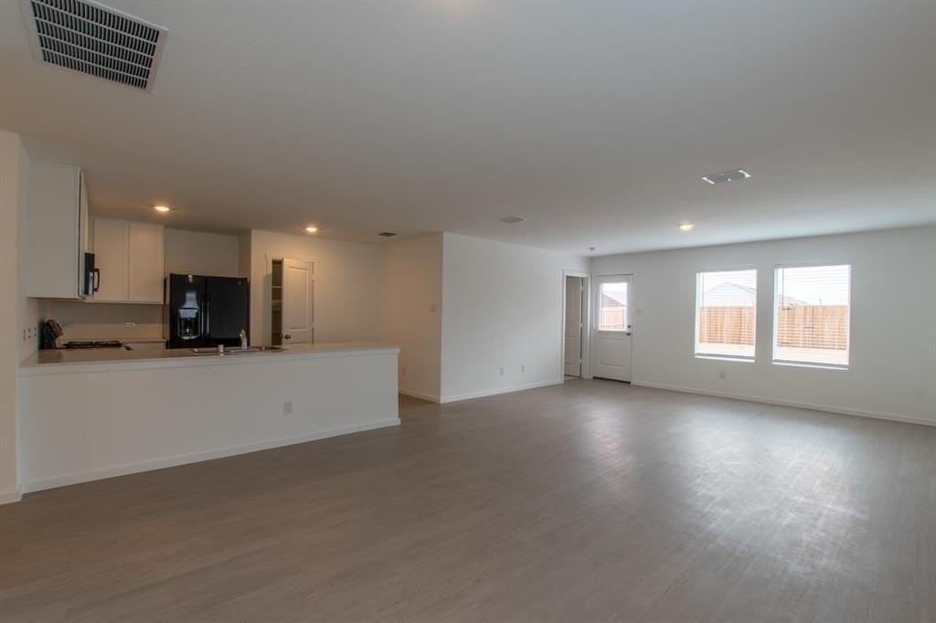 1605 Parliar St - Photo 4 of 28