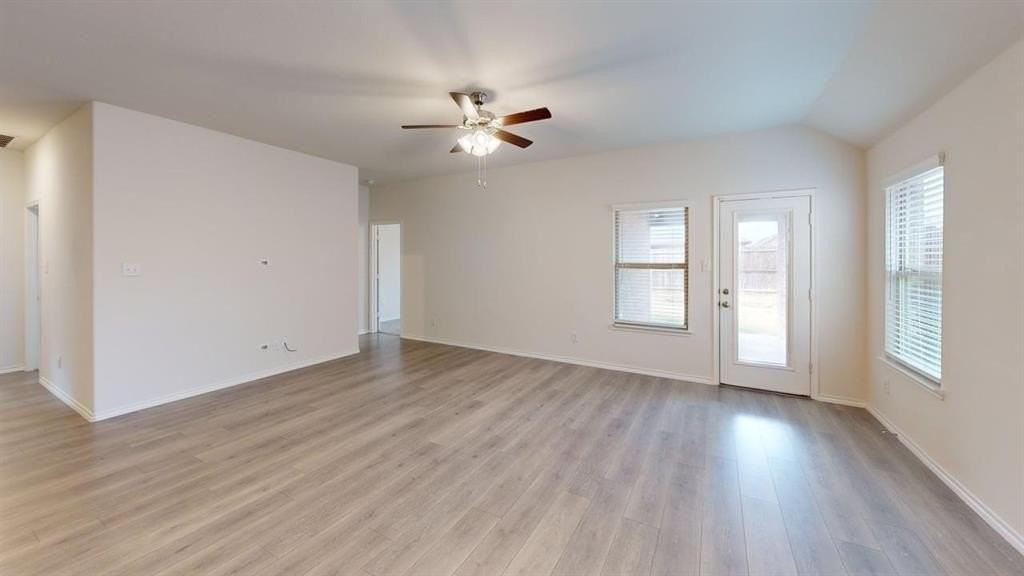 155 Coyote Trl - Photo 7 of 25