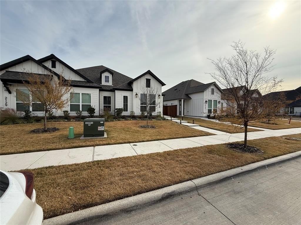 2133 Eastus Ln - Photo 3 of 20