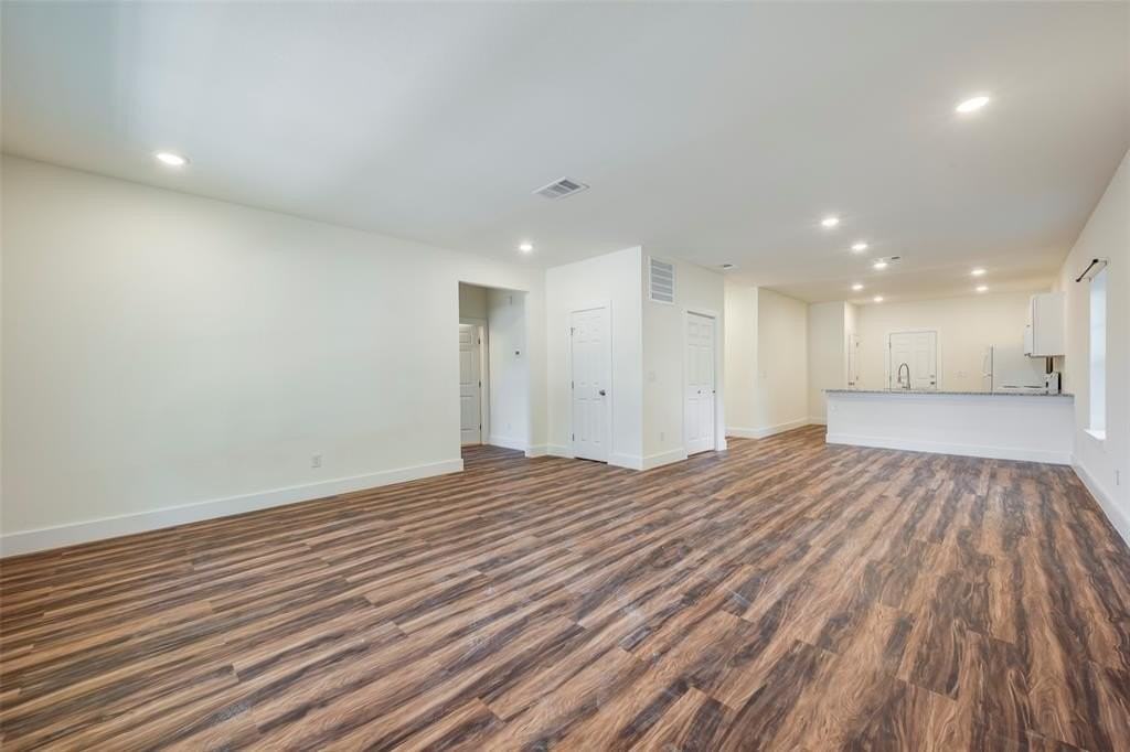 3525 Herrling St - Photo 6 of 28