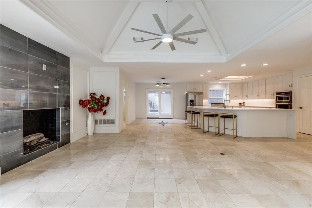 5738 Deseret Trl - Photo 6 of 40