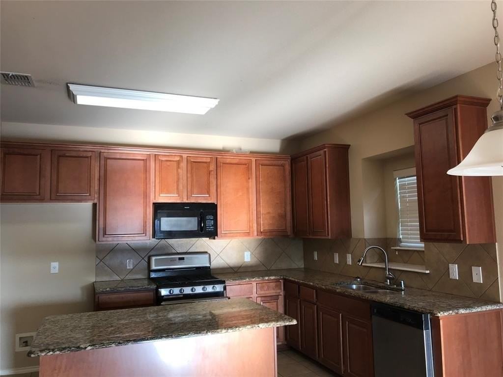 1412 Danielle Creek Dr - Photo 3 of 21