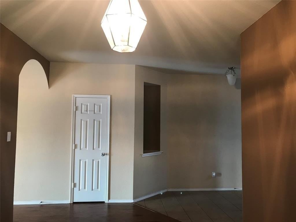 1412 Danielle Creek Dr - Photo 5 of 21