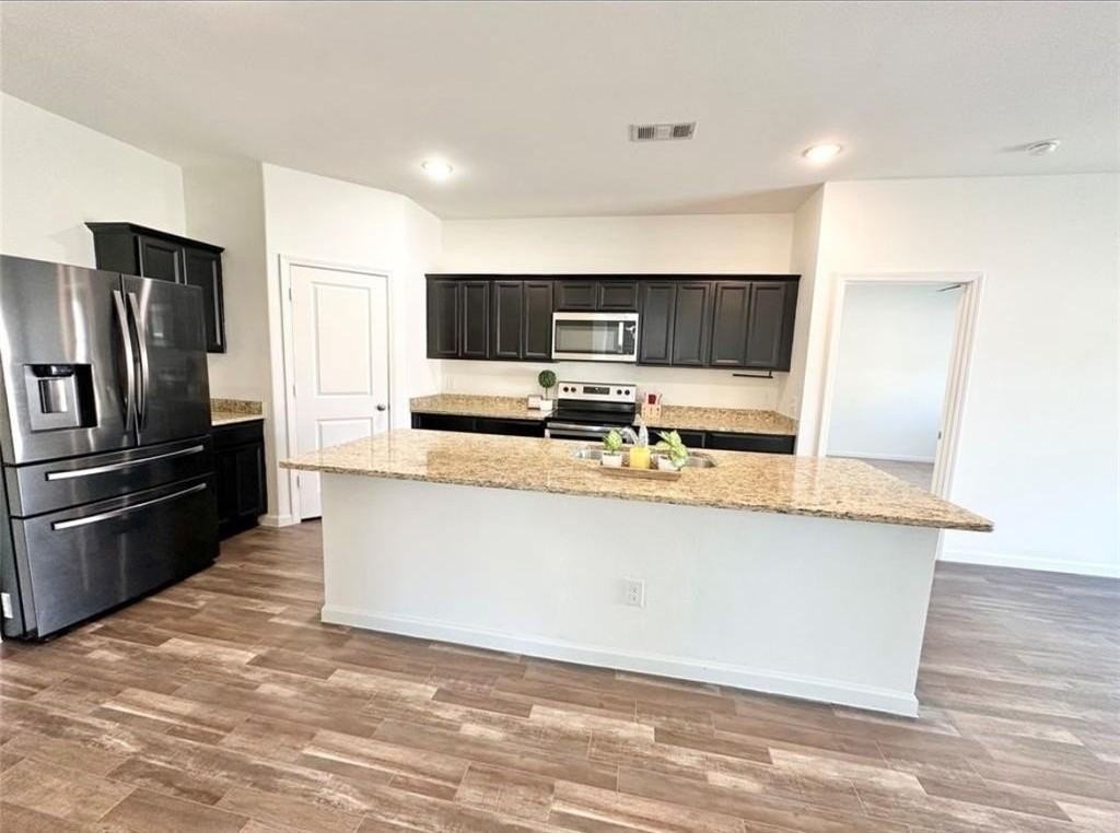 421 Starboard Dr - Photo 3 of 14