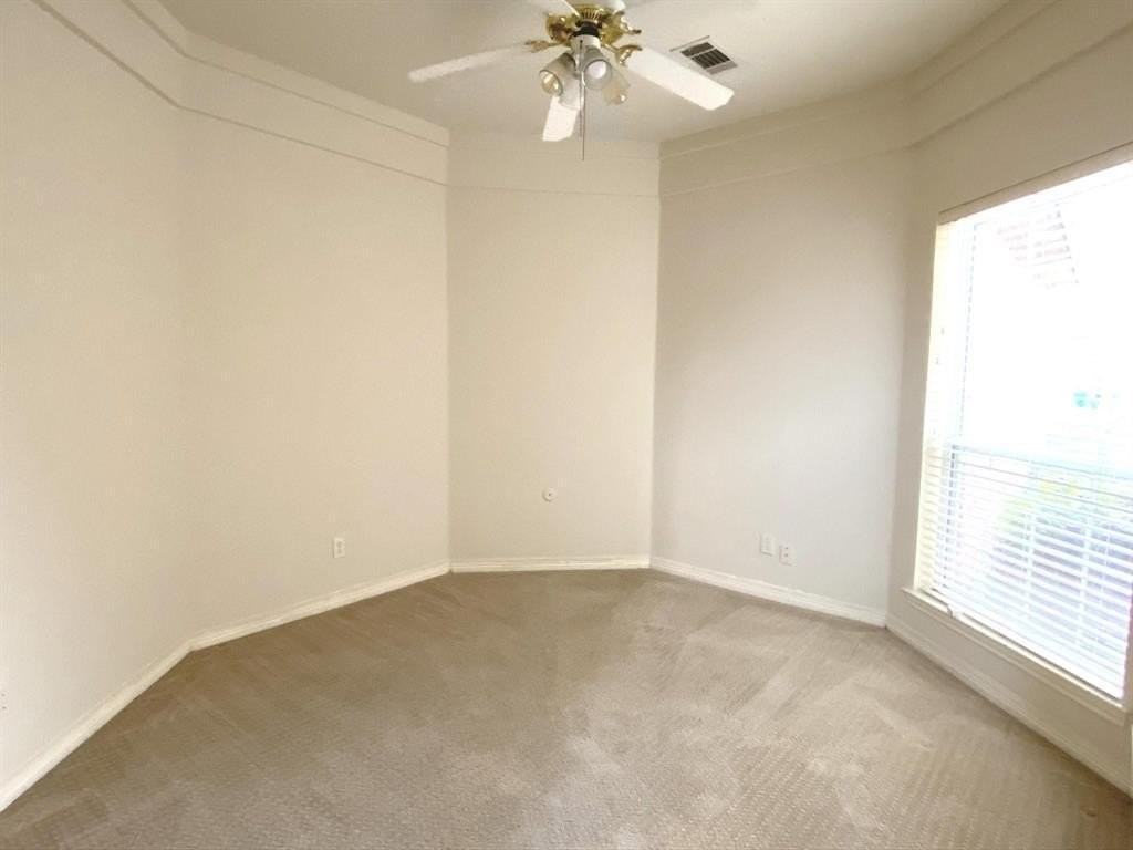 438 Lake Highland Dr - Photo 5 of 7