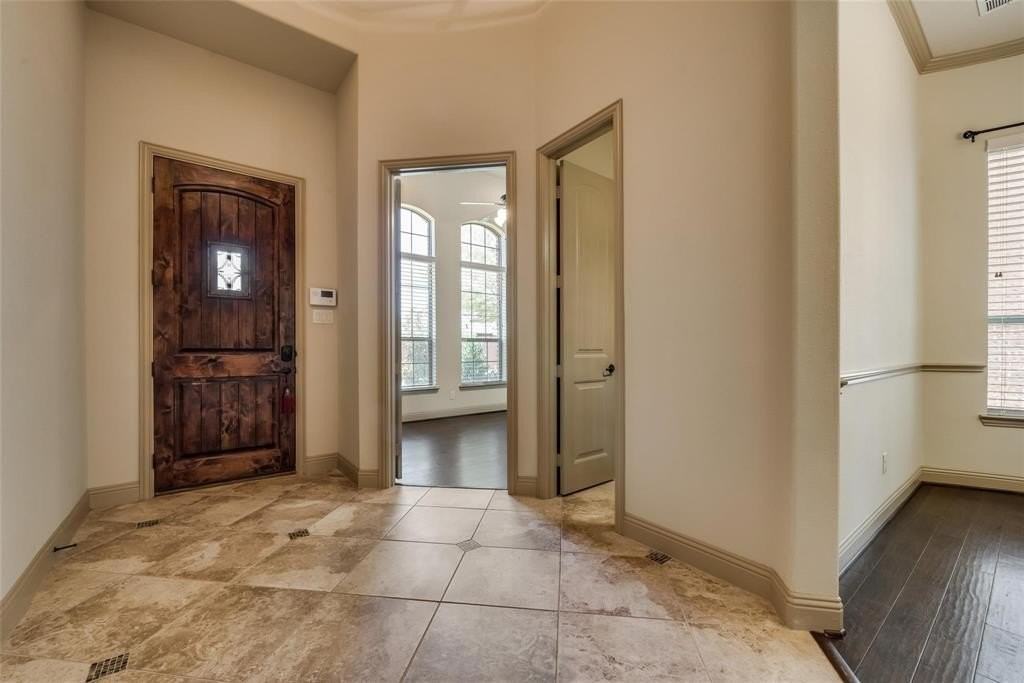 5513 Green Moss Hl - Photo 5 of 28