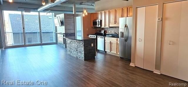 100 W 5th St #406 - Photo 2 of 33