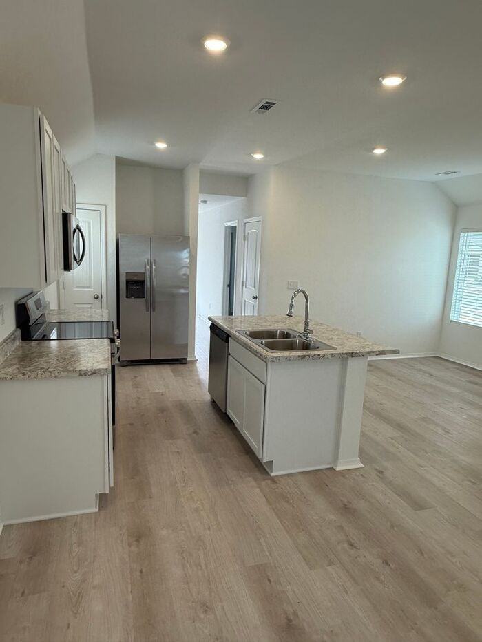 10428 Marilyn Dr - Photo 6 of 13