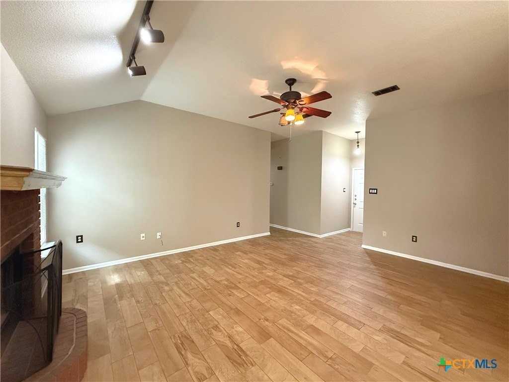 1002 Northern Dancer Dr - Photo 3 of 21