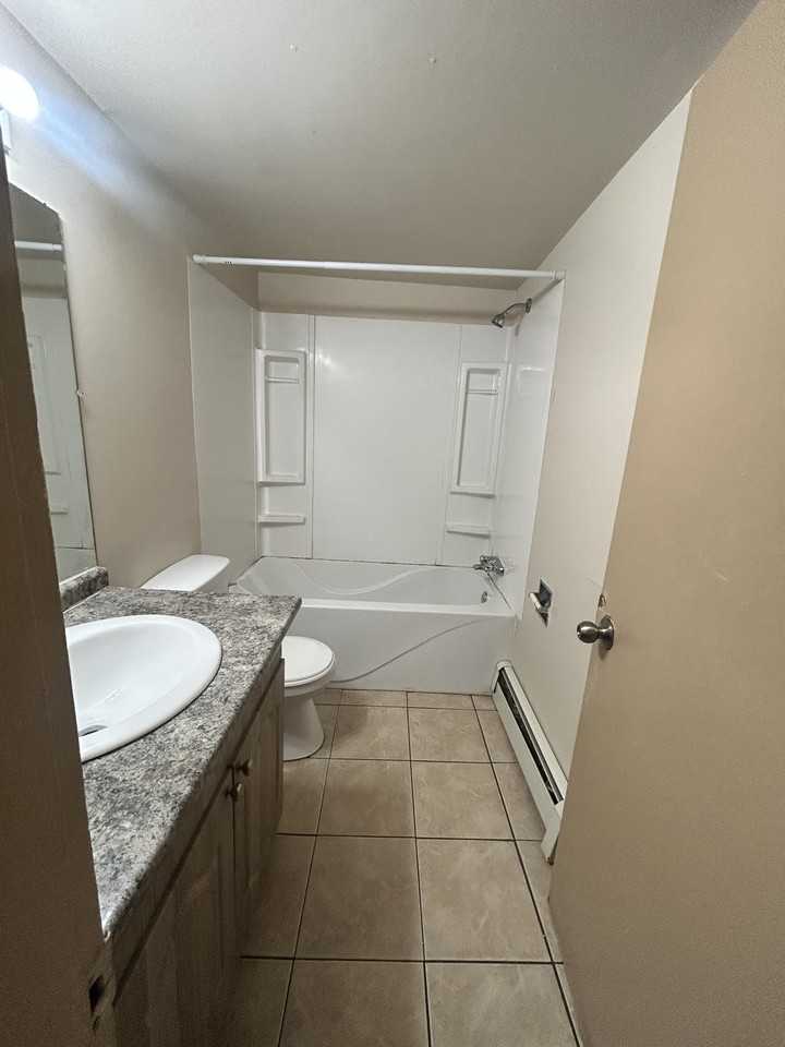 11715 124 St101 #101 - Photo 4 of 11