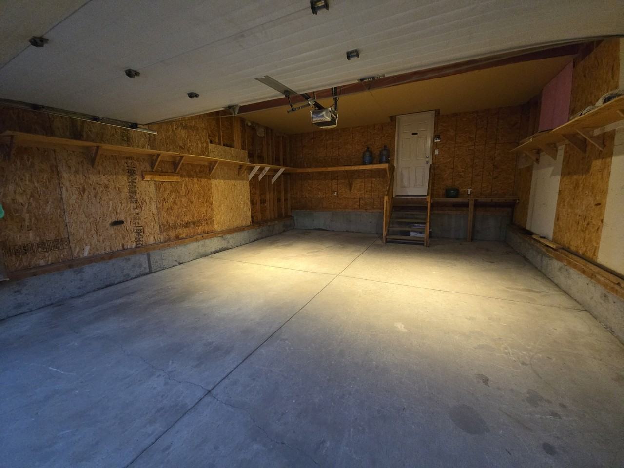 3215 26 Ave Nw #MAIN - Photo 2 of 15