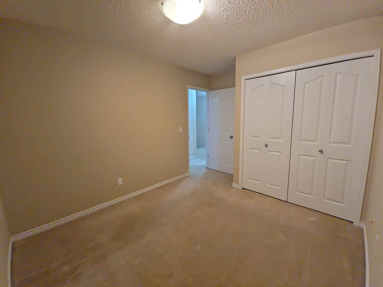 3215 26 Ave Nw #MAIN - Photo 6 of 15