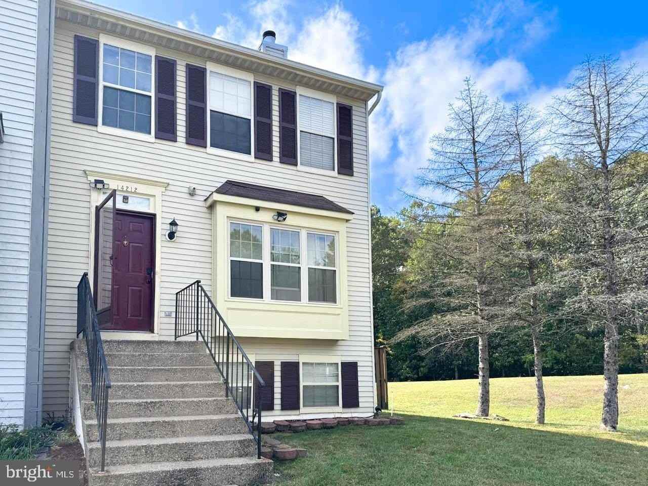 14212 Savannah Dr - Photo 2 of 27