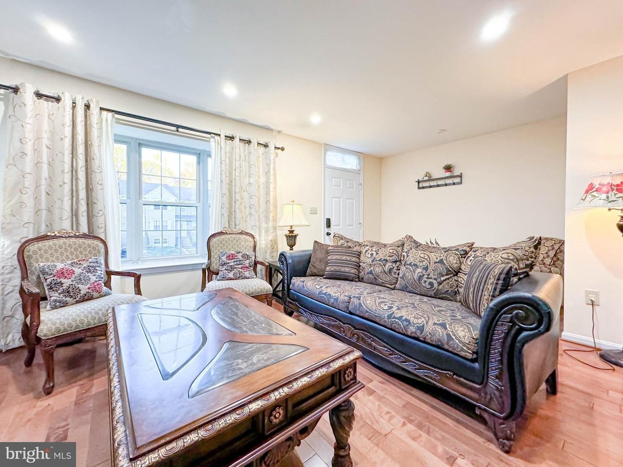 14212 Savannah Dr - Photo 4 of 27