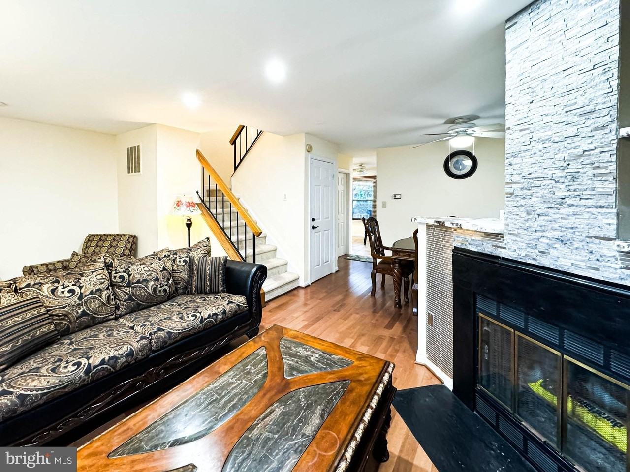 14212 Savannah Dr - Photo 5 of 27